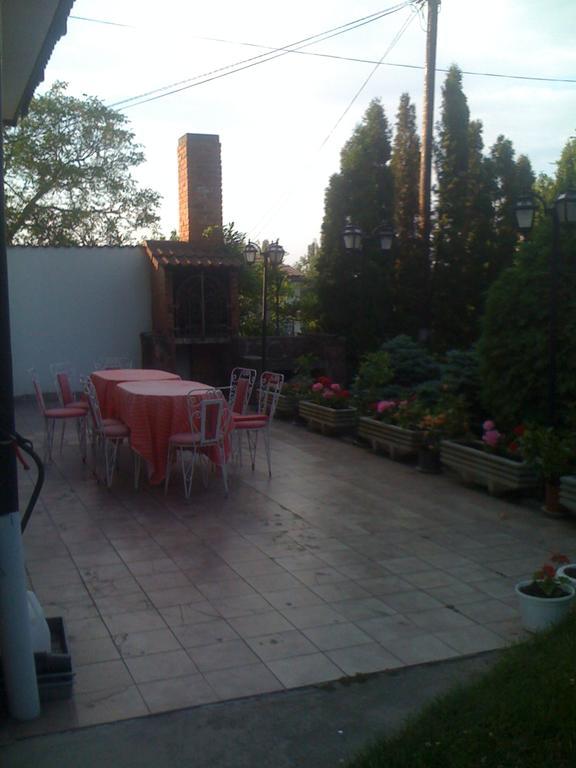 Ilona Panzió Hotel Balatonlelle Exterior foto