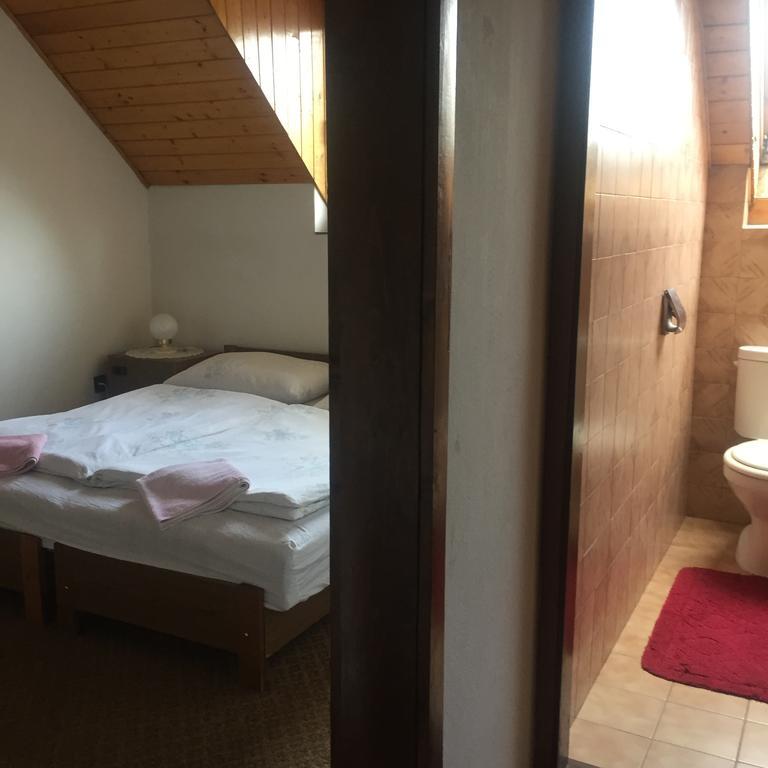 Ilona Panzió Hotel Balatonlelle Exterior foto